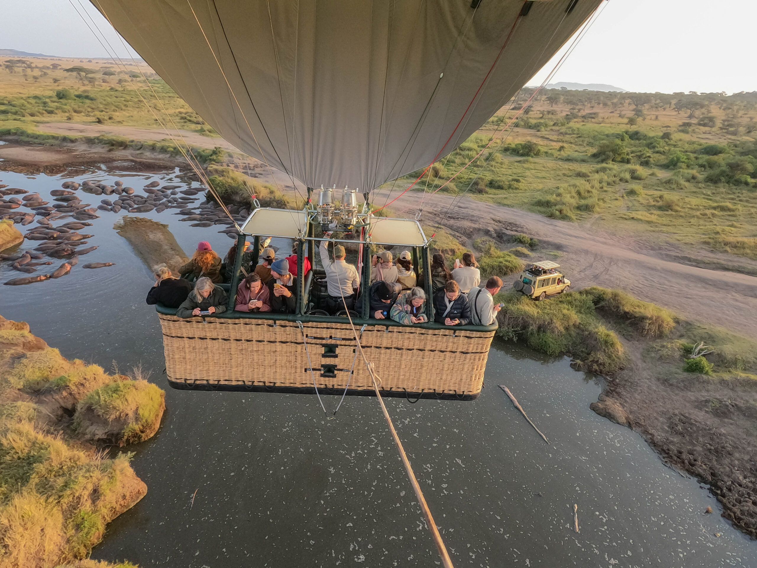 Serengeti hot air balloon safari